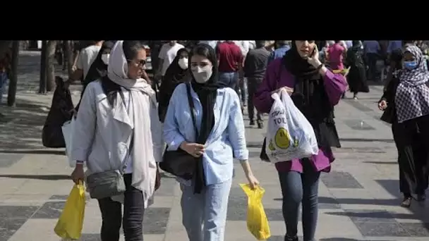 La police iranienne rétablit les patrouilles pour sanctionner les femmes non voilées