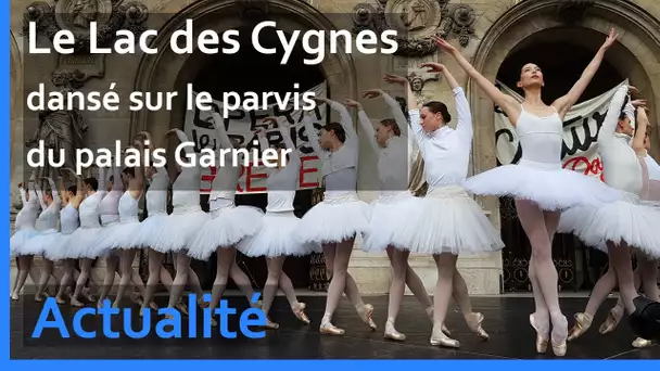 Opéra de Paris en grève : le Lac des Cygnes dansé sur le parvis du palais Garnier