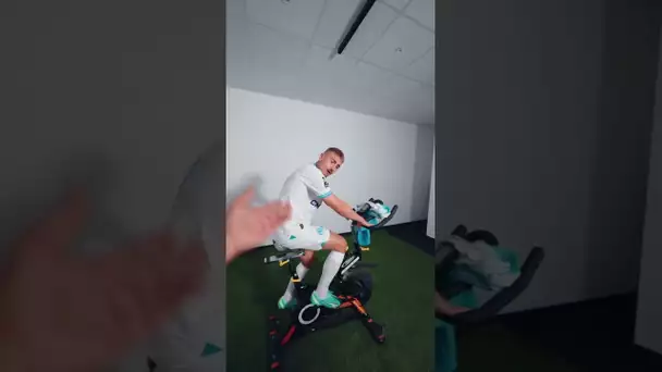 De l'Orange Vélodrome à #FC24 en passant par le vestiaire. POV je suis joueur de l’OM avec 🎮