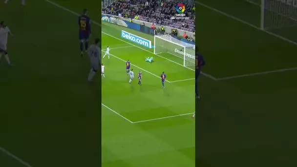 Hands up! Ter Stegen rules! #shorts #laligasantander #barça #otd