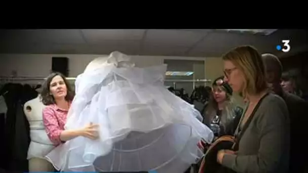 Coronavirus : les couturières de l'Opéra de Rennes fabriquent des masques