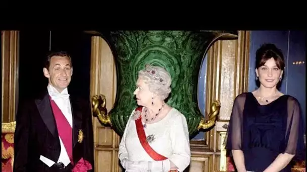 Carla Bruni vantarde  Elle aurait fait attendre la reine pour un câlin avec Nicolas Sarkozy