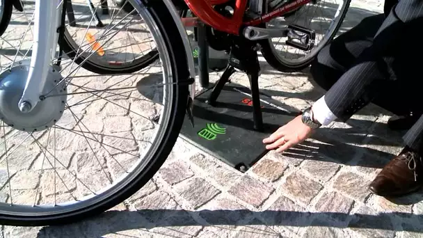 Des vélos électriques solaires pour favoriser les déplacements doux entre domicile et travail