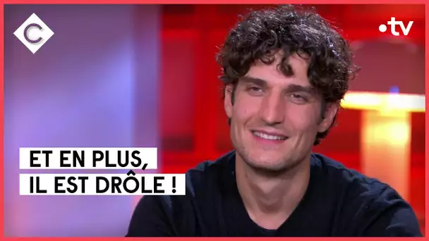 Louis Garrel, loufoque et drôle - C à Vous - 12/10/2022