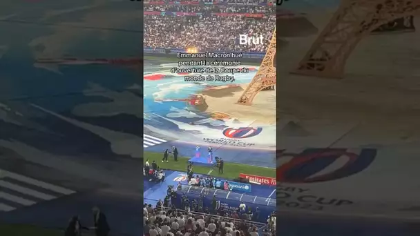 Emmanuel Macron hué pendant la cérémonie d’ouverture de la Coupe du monde de Rugby