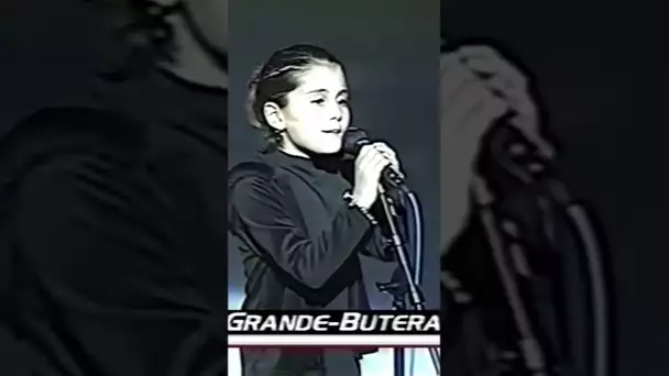 Ariana Grande à l'âge de 8 ans chante l'hymne national américain
