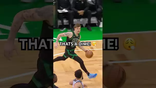 Baylor Scheierman drops it off behind the back for the dime