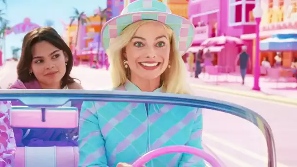 BARBIE "Barbie conduit dans Barbie Land" TV Spot (2023)