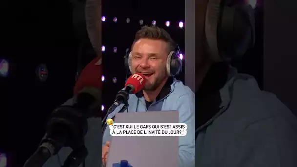 "C'est qui le gars qui s'est assis à la place de l'invité du jour ?!"