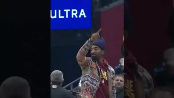 JR Smith Gets A Standing Ovation In Cleveland | #Shorts