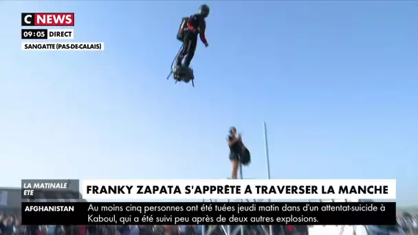 Franky Zapata vient de décoller pour sa traversée de la Manche en Flyboard