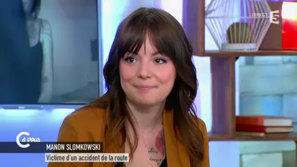 Réinventer son quotidien avec un handicap, le témoignage de Manon - C à vous - 09/03/2015