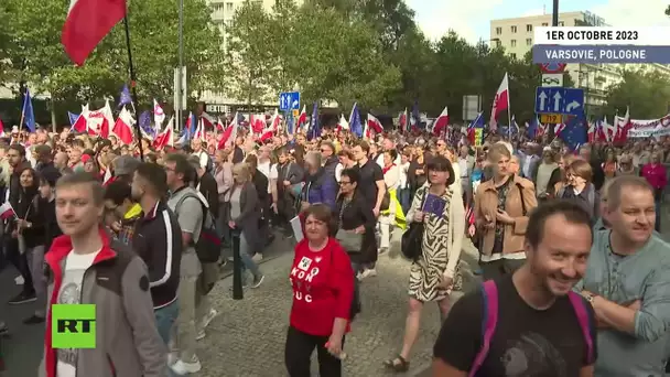 Varsovie : plusieurs milliers de partisans de l'opposition polonaise défilent contre le gouvernement