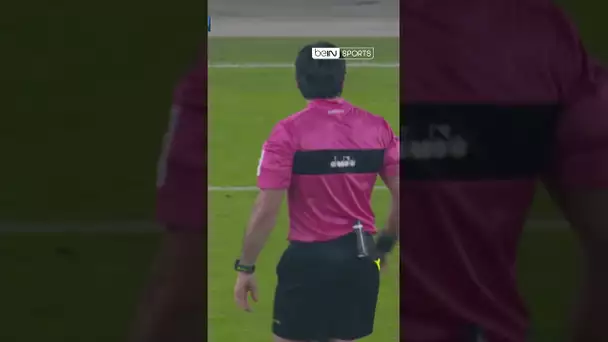 😱 Il charrie l'arbitre et se fait expulser !