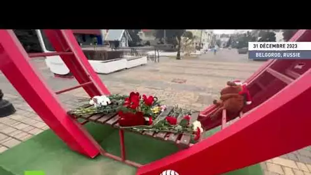 🇷🇺  Belgorod : les habitants portent des fleurs aux mémoriaux spontanés dans le centre ville