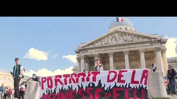 Climat : des centaines de jeunes ont marché à Paris pour demander plus d'action