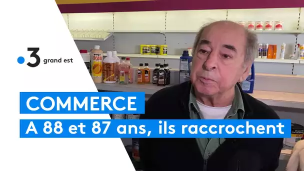 Moselle : les doyens des commerçants partent à la retraite après 65 ans d'activité