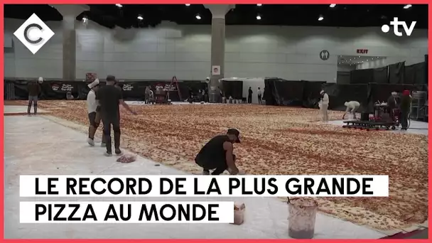 La pizza aux 6 000 kg de fromage - Infos Express - C à vous - 24/01/2023