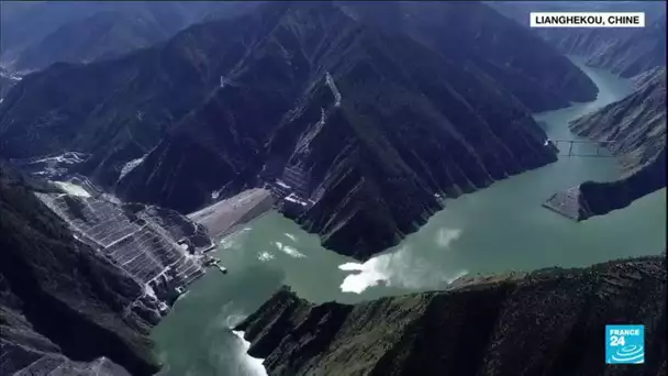 COP26  : la Chine s'équipe du plus haut barrage du monde • FRANCE 24