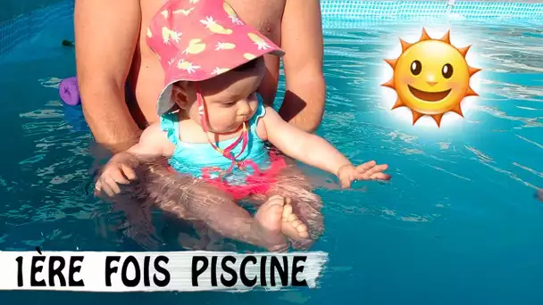 PISCINE : PREMIÈRE BAIGNADE POUR BÉBÉ JESSY 🐠