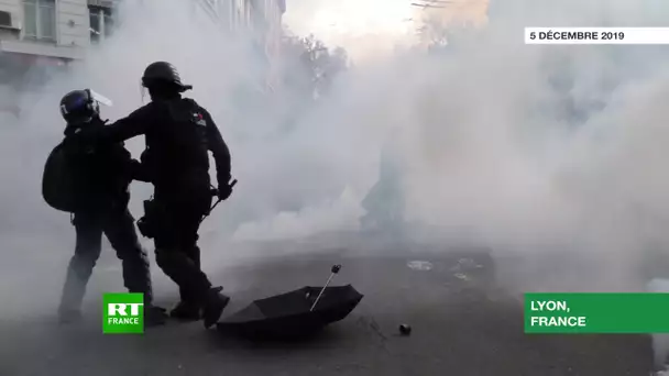 Lyon : manifestation dans des nuages de gaz lacrymogènes