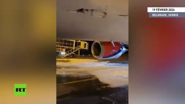 Un avion perce son fuselage à l'aéroport de Belgrade