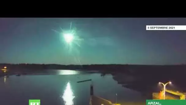 Un météore traverse le ciel de Bretagne