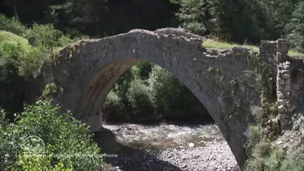 Le pont de Thorame-Haute au loto du Patrimoine