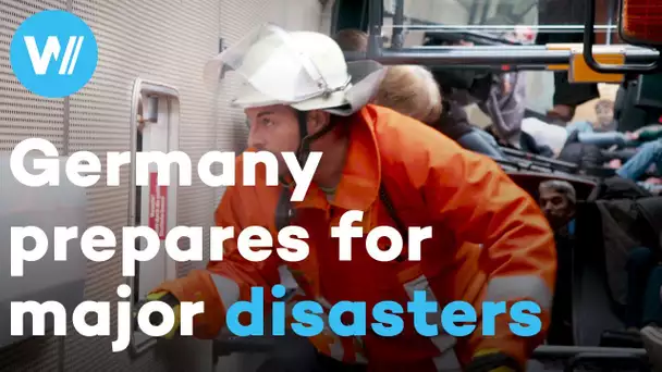 Simulating epidemics, crises and attacks - How do people behave in the event of a disaster?