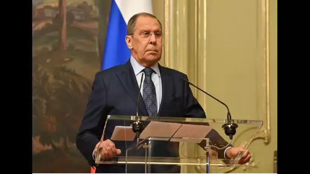 Conférence de presse du chef de la diplomatie russe Sergueï Lavrov et de son homologue libyen