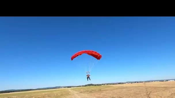 Chalon : à 95 ans, Maurice a réalisé son rêve et sauté en parachute