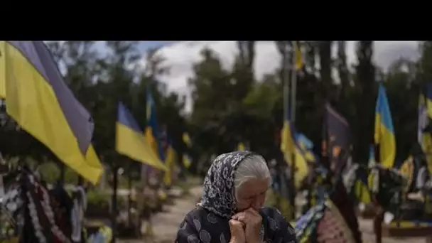Ukraine : la cathédrale Sainte-Catherine ciblée par les bombardements russes