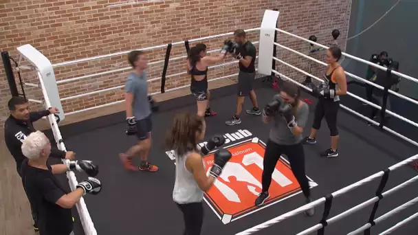 Entrainement intensif pour ces deux filles qui viennent de découvrir la boxe