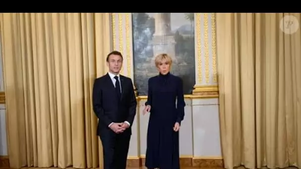 Brigitte Macron robe mi-longue fluide ou plus courte : deux total looks noirs pour une journée cha