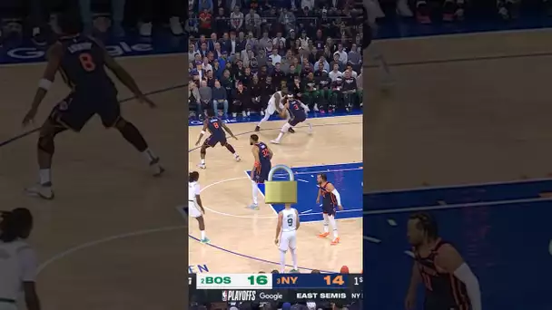 Josh Hart locks up Jaylen Brown!