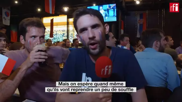 La joie des supporters français après la victoire de la France face à l'Argentine