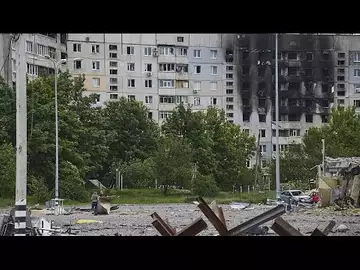 L'armée russe poursuit son offensive intense dans le Donbass