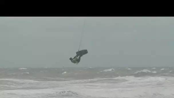 Kite-surf par grand vent sur la Côte d&#039;Opale