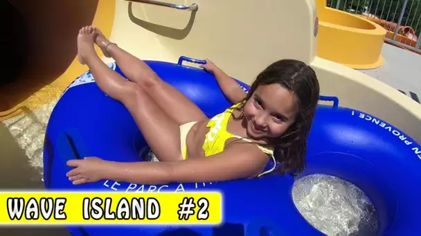 WAVE ISLAND #2 Parc aquatique en famille / Jen dans les toboggans ! 😱 / Family vlog