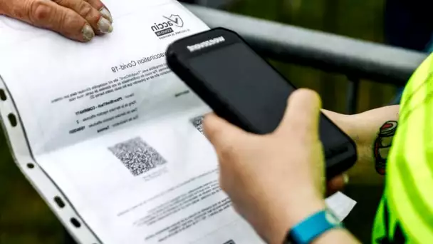 Passeport santé : attention, même si votre code QR est flou, il est dangereux de le communiquer.