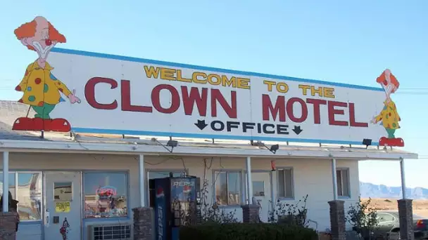 Vous connaissez The Clown Motel ? C'est le motel le plus flippant du monde !