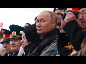Vladimir Poutine commémore le "jour de la victoire" et justifie la guerre en Ukraine