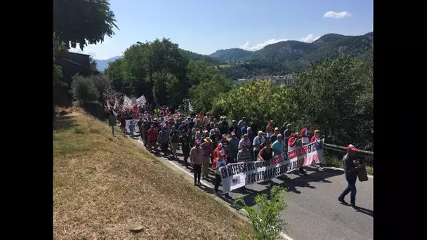 Éleveurs français et espagnols réunis en Espagne pour une grande manifestation anti-ours