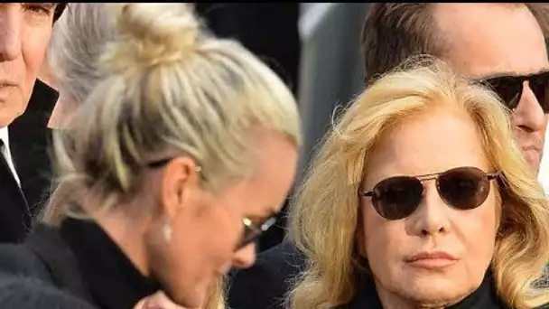 Sylvie Vartan explique pourquoi elle n’a pas accompagné Johnny jusqu’à sa mort