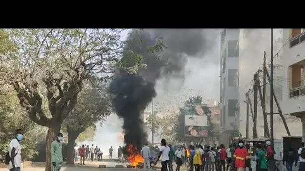 Sénégal : échauffourées et slogans anti Macky Sall à Dakar • FRANCE 24