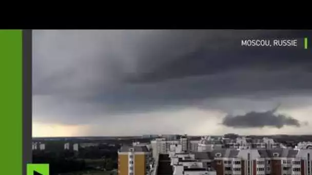 La tempête géante à Moscou en 30 secondes (images en accéléré)
