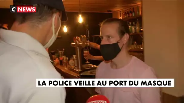 La police veille au port du masque à Paris