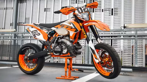 JE TRANSFORME MA MOTO EN SUPERMOTARD ! 500 2T KTM