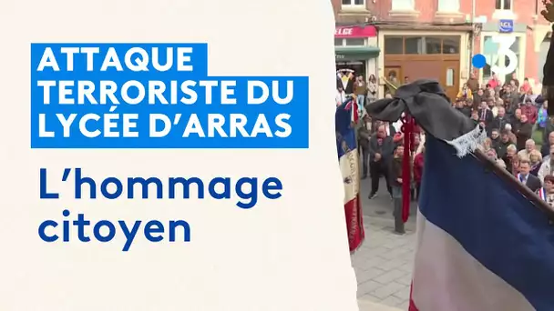 Attaque terroriste au lycée d'Arras : l'hommage citoyen