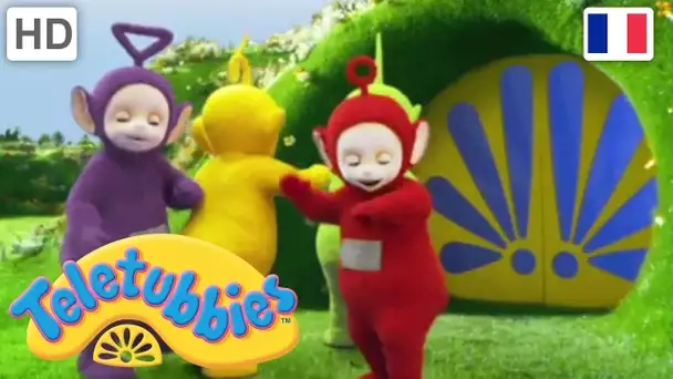 Les Teletubbies en français ✨  Boom ! | WildBrain